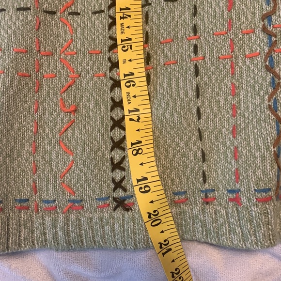 Christopher & banks sweater 3/4 sleeve hand embroidered light green crossover L - Picture 7 of 11